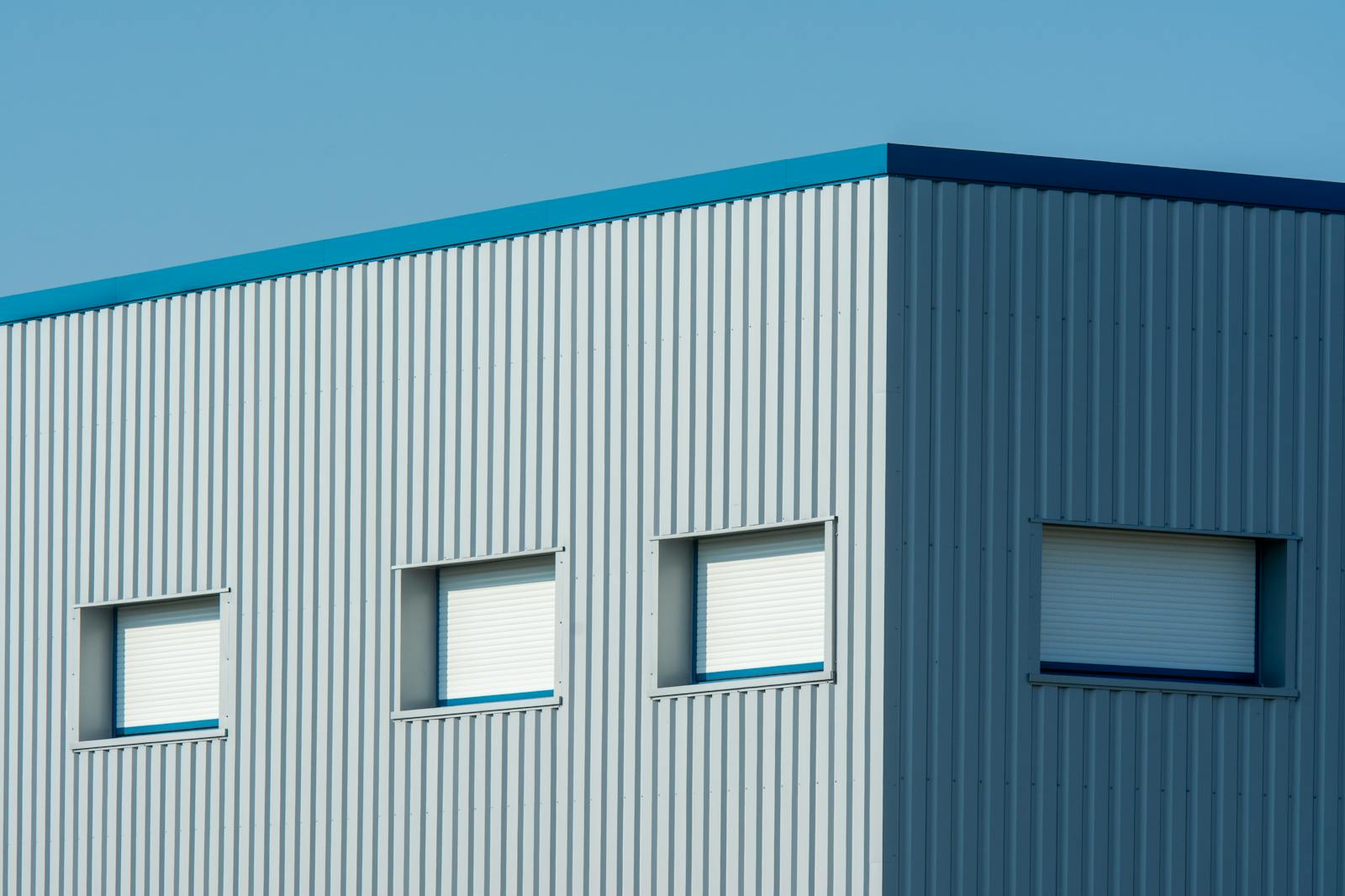 Sandwich panels & cold-chain insulation